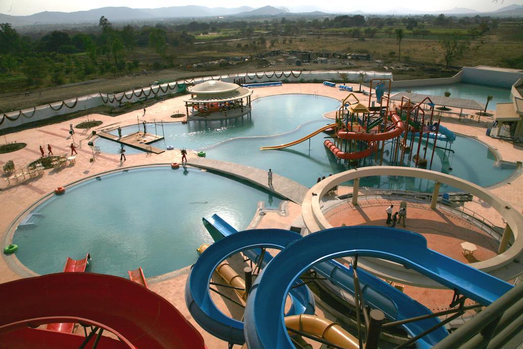 Sentosa Resorts & Water Park Chinchvad Екстер'єр фото